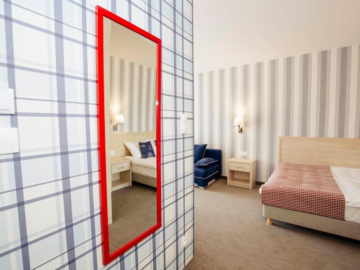 Hotel Porto Marina à Krynica Morska Extérieur photo
